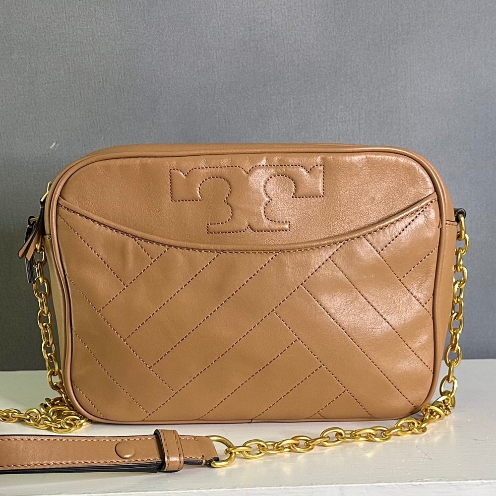Tory Burch Kira Chevron Camera Bag
